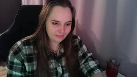 noir_ember_ online show from 10.11.25