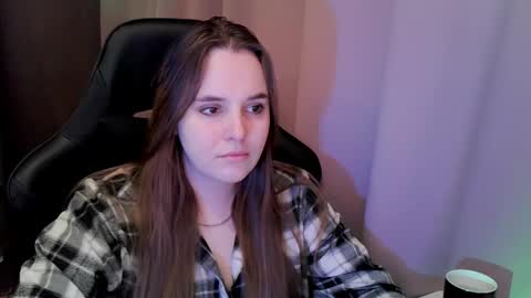 Snapshot of noir_ember_ chatting on 12.16.25 noir_ember_ online show from 12.16.25