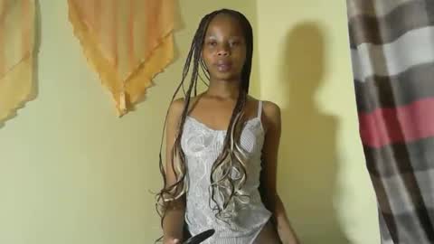 Noirvenus online show from 10.28.25