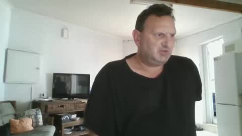 Snapshot of nollie244 chatting on 01.05.25 Nollie online show from 01.05.25