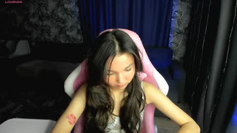 nomi online show from 04.15.26