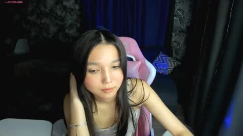 nomi online show from 04.18.26