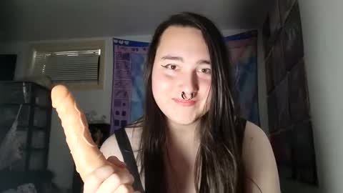 Snapshot of nonbinarybeauty20 chatting on 02.18.25 nonbinarybeauty20 online show from 02.18.25