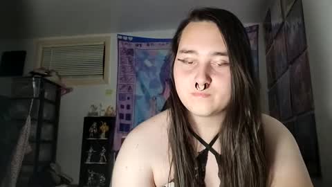 Snapshot of nonbinarybeauty20 chatting on 03.08.25 nonbinarybeauty20 online show from 03.08.25