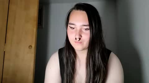 Snapshot of nonbinarybeauty20 chatting on 09.30.25 nonbinarybeauty20 online show from 09.30.25