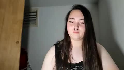 Snapshot of nonbinarybeauty20 chatting on 11.27.25 nonbinarybeauty20 online show from 11.27.25