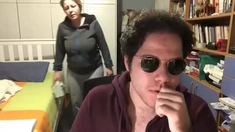 Snapshot of nongay379444 chatting on 01.05.25 nongay379444 online show from 01.05.25