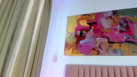 Nora Da Silva online show from 03.04.25