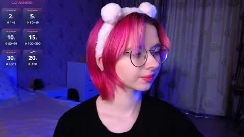 Nora Failure online show from 09.21.25