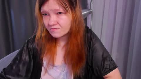 Snapshot of nora_lovvv chatting on 10.30.25 Nora online show from 10.30.25