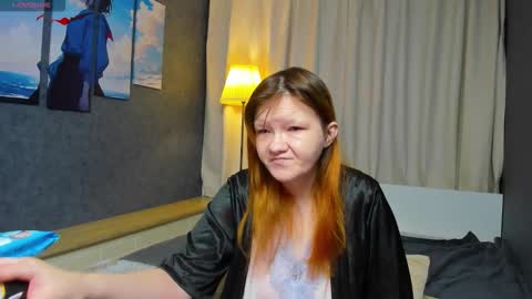 Snapshot of nora_lovvv chatting on 11.20.25 Nora online show from 11.20.25