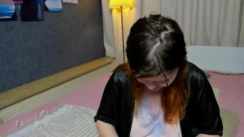 Snapshot of nora_lovvv chatting on 11.29.25 Nora online show from 11.29.25