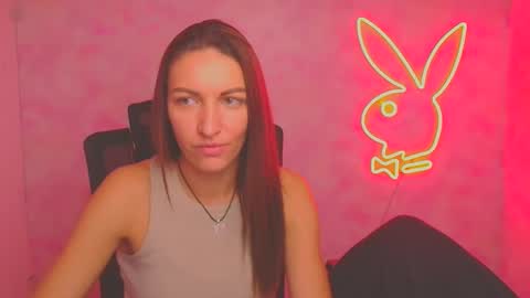 Snapshot of nora_n chatting on 09.30.25 Nora online show from 09.30.25