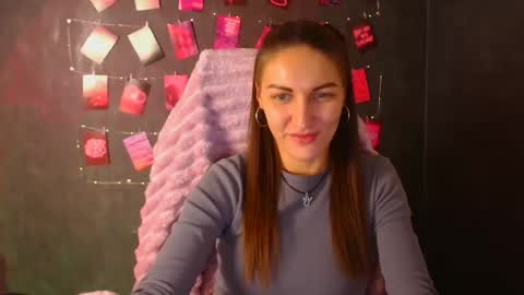 Snapshot of nora_n chatting on 10.22.25 Nora online show from 10.22.25