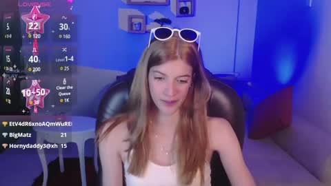 Snapshot of nora_vennucci chatting on 01.07.25 Nora online show from 01.07.25