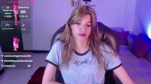 Snapshot of nora_vennucci chatting on 01.24.25 Nora online show from 01.24.25