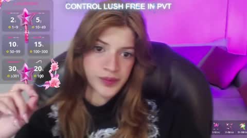 Snapshot of nora_vennucci chatting on 02.01.25 Nora online show from 02.01.25