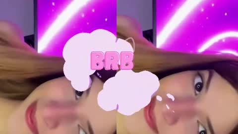 Snapshot of nora_vennucci chatting on 09.17.25 Nora online show from 09.17.25