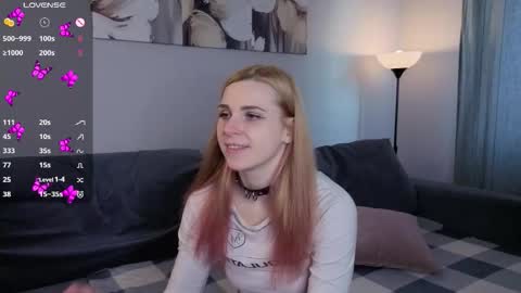 Elina online show from 10.18.25