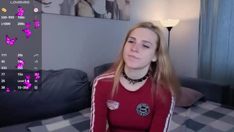 Elina online show from 10.23.25