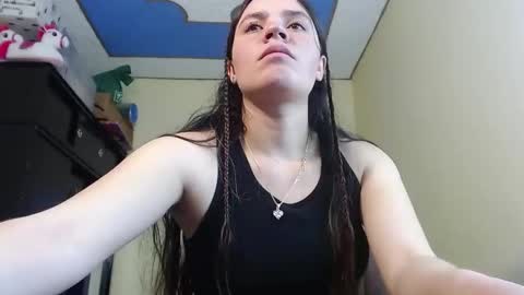 Snapshot of noreen_ chatting on 02.07.25 noreen_ online show from 02.07.25