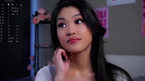 Snapshot of noreenbeckey chatting on 10.23.25 Nore online show from 10.23.25