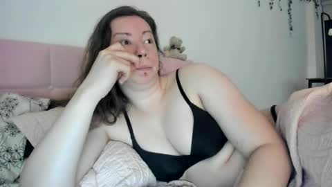 Snapshot of nortar9766 chatting on 06.26.26 Emily snow online show from 06.26.26