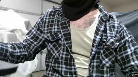 Snapshot of not_me_420 chatting on 11.19.25 not_me_420 online show from 11.19.25