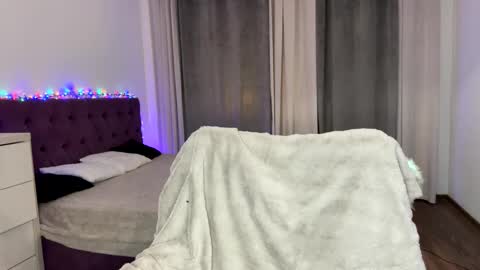 Snapshot of notamericanpie23 chatting on 11.27.25 Tina online show from 11.27.25