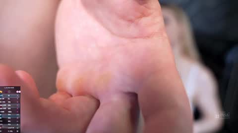 Snapshot of notfallenangel chatting on 04.10.26 Anna Check my Bio Help me to reach 300 thumbs up online show from 04.10.26