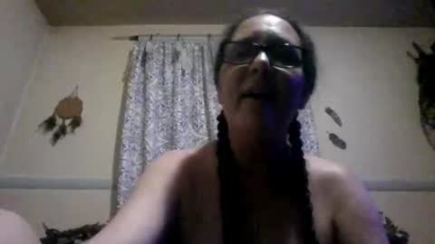 Snapshot of nothingbutthongs chatting on 11.26.25 nothingbutthongs online show from 11.26.25