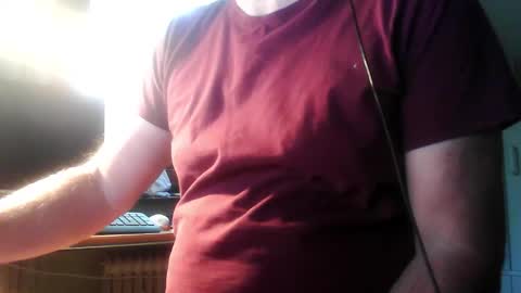 Snapshot of notte chatting on 11.11.25 notte online show from 11.11.25