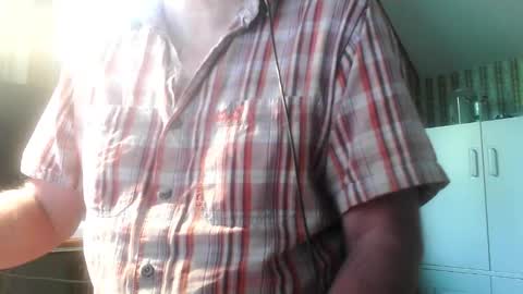 Snapshot of notte chatting on 11.14.25 notte online show from 11.14.25