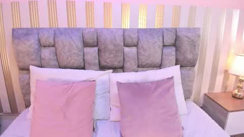 Snapshot of nova_lane chatting on 11.07.25 NOVA online show from 11.07.25