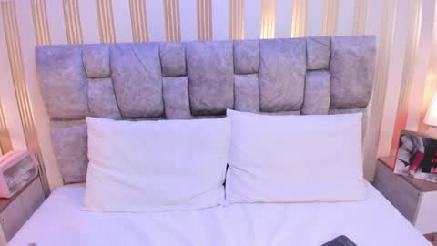 Snapshot of nova_lane chatting on 11.25.25 NOVA online show from 11.25.25