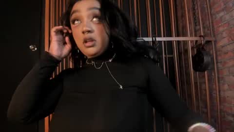 Snapshot of nova_swan chatting on 02.13.25 NOVA online show from 02.13.25