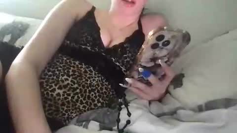 novalani21 online show from 04.18.26