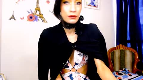 Snapshot of novanyx11 chatting on 02.13.25 Nova... online show from 02.13.25