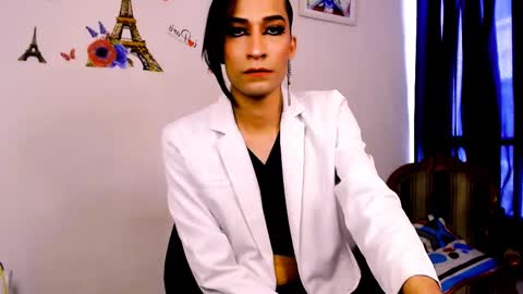 Snapshot of novanyx11 chatting on 02.14.25 Nova... online show from 02.14.25