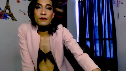 Snapshot of novanyx11 chatting on 03.10.25 Nova... online show from 03.10.25