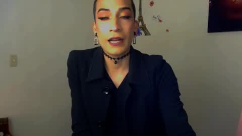 Snapshot of novanyx11 chatting on 09.30.25 Nova... online show from 09.30.25