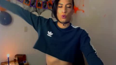 Snapshot of novanyx11 chatting on 10.12.25 Nova... online show from 10.12.25