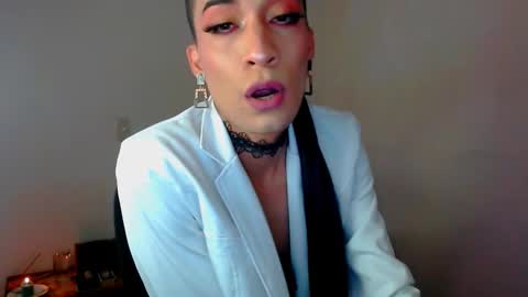 Snapshot of novanyx11 chatting on 11.04.25 Nova... online show from 11.04.25