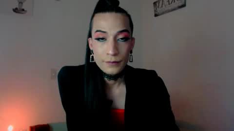 Snapshot of novanyx11 chatting on 11.05.25 Nova... online show from 11.05.25