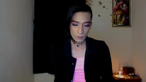 Snapshot of novanyx11 chatting on 11.20.25 Nova... online show from 11.20.25