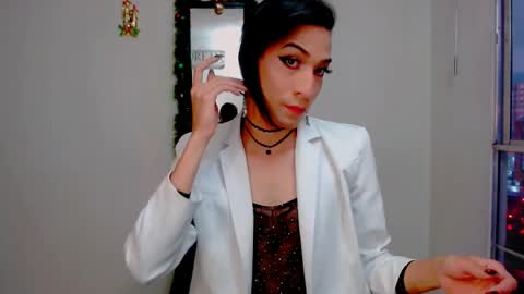 Snapshot of novanyx11 chatting on 12.15.25 Nova... online show from 12.15.25