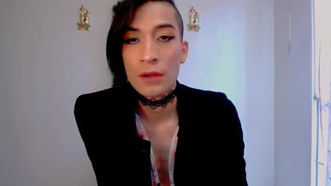 Snapshot of novanyx11 chatting on 12.16.25 Nova... online show from 12.16.25