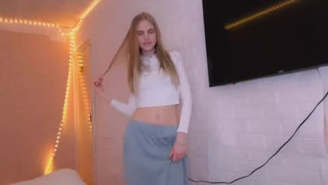 Snapshot of novastoyer chatting on 03.27.26 Mia Blake online show from 03.27.26