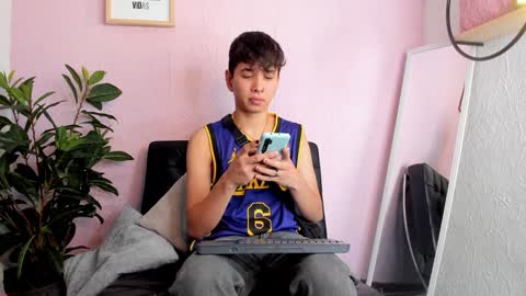 Snapshot of novaybrian chatting on 01.03.25 NovayBrian online show from 01.03.25