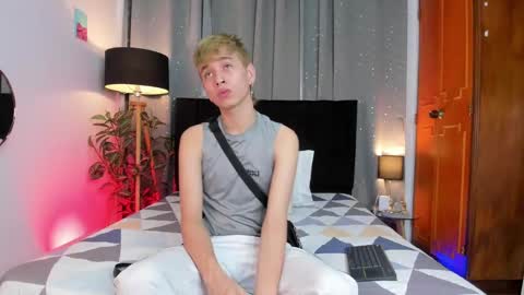 Snapshot of novaybrian chatting on 01.13.25 NovayBrian online show from 01.13.25